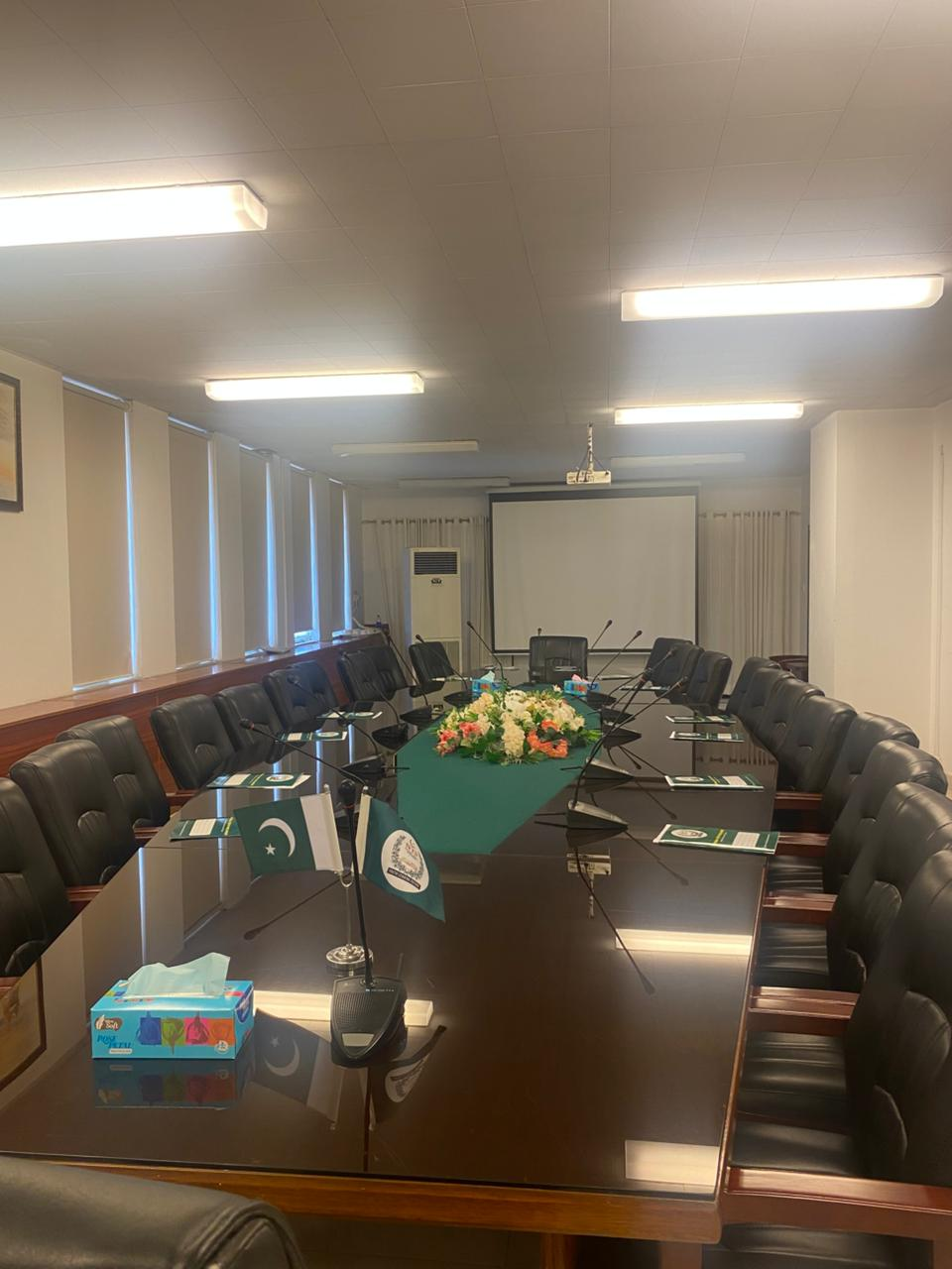 Committee room set for the NYP leadership meeting