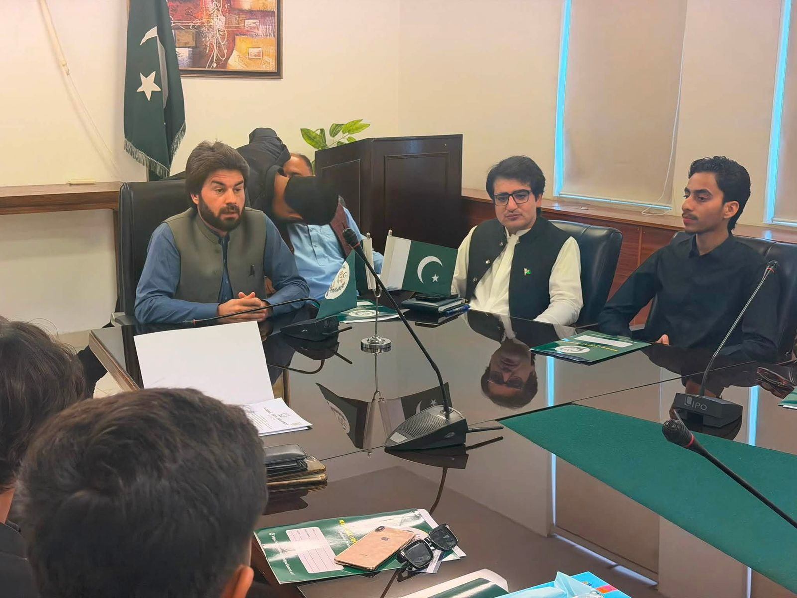 Federal Minister Mubarak Zeb Khan with NYP delegation