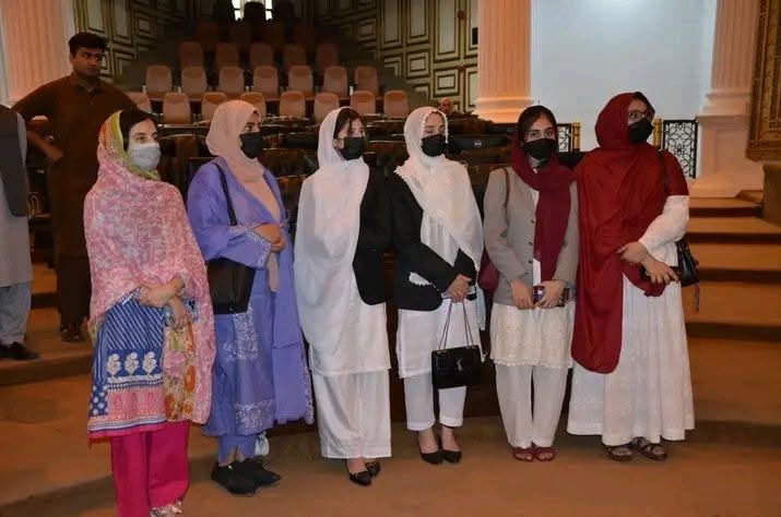 Women delegates at the Assembly session